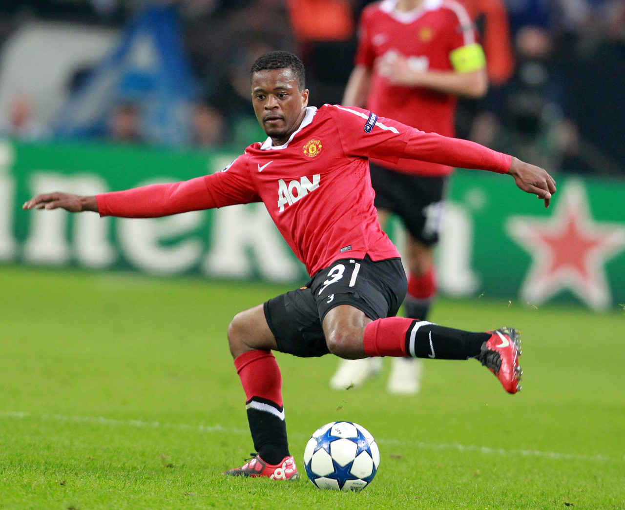 守球员密不 守球员密不