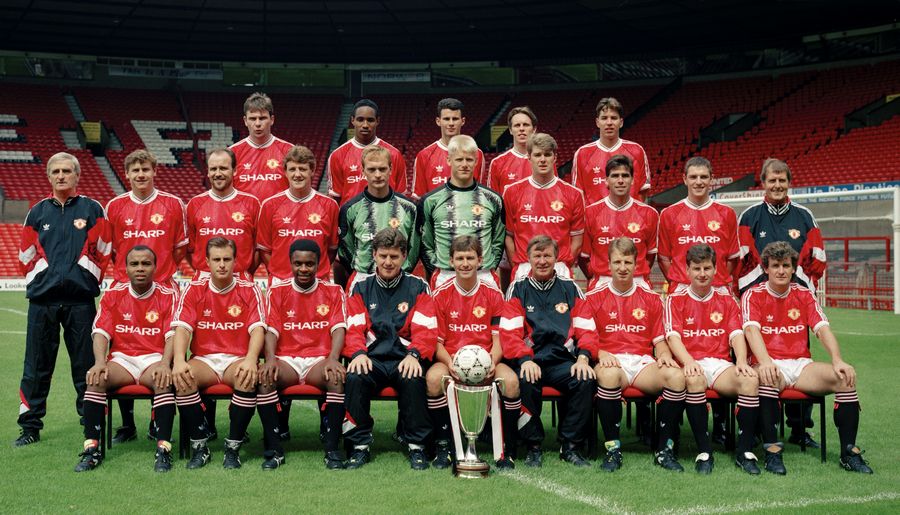 队友们身穿 队友们身穿